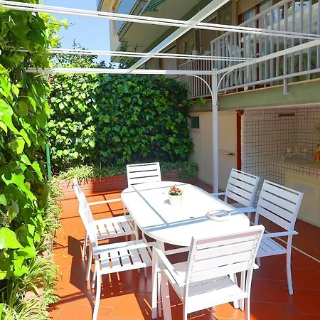 Garden House Giulia Апартаменты *