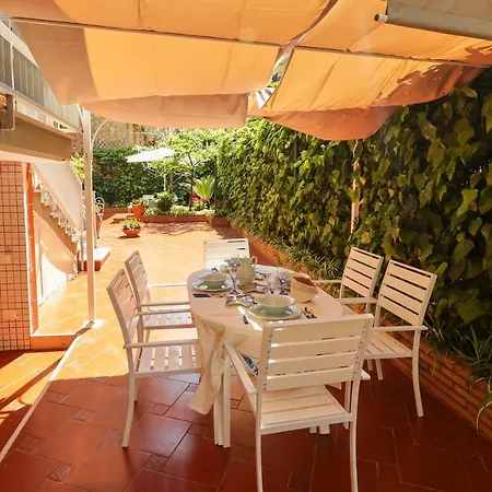 Garden House Giulia Lägenhet *